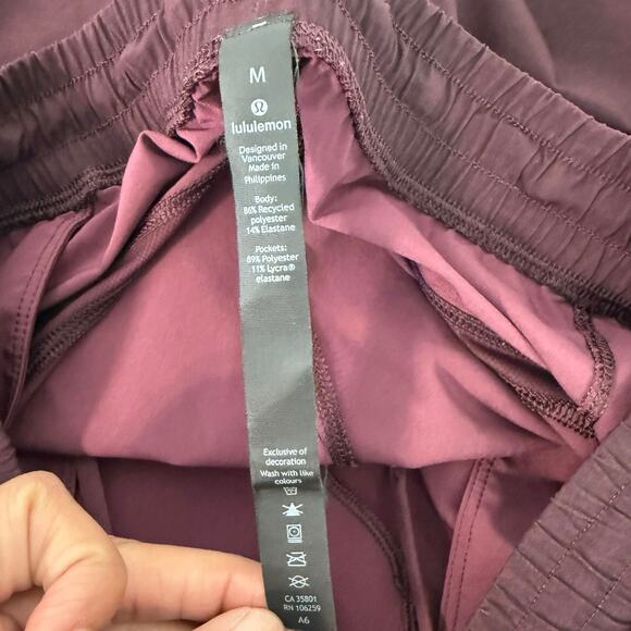 Lululemon Men’s Shorts Wine Color Recycled Polyester Medium Athletic Running M - Picture 4 of 7